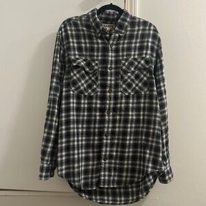 Duluth Black Plaid Flannel Shirt - Size Medium